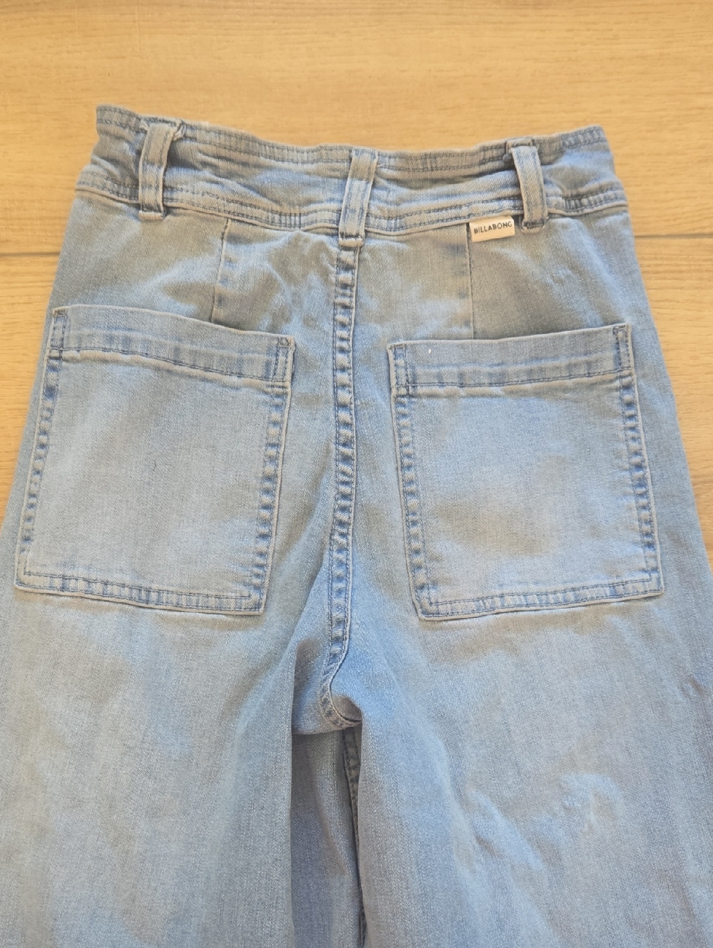 Billabong Highwaist Wide Leg Frayed Hem Jeans - Picture 3 of 7